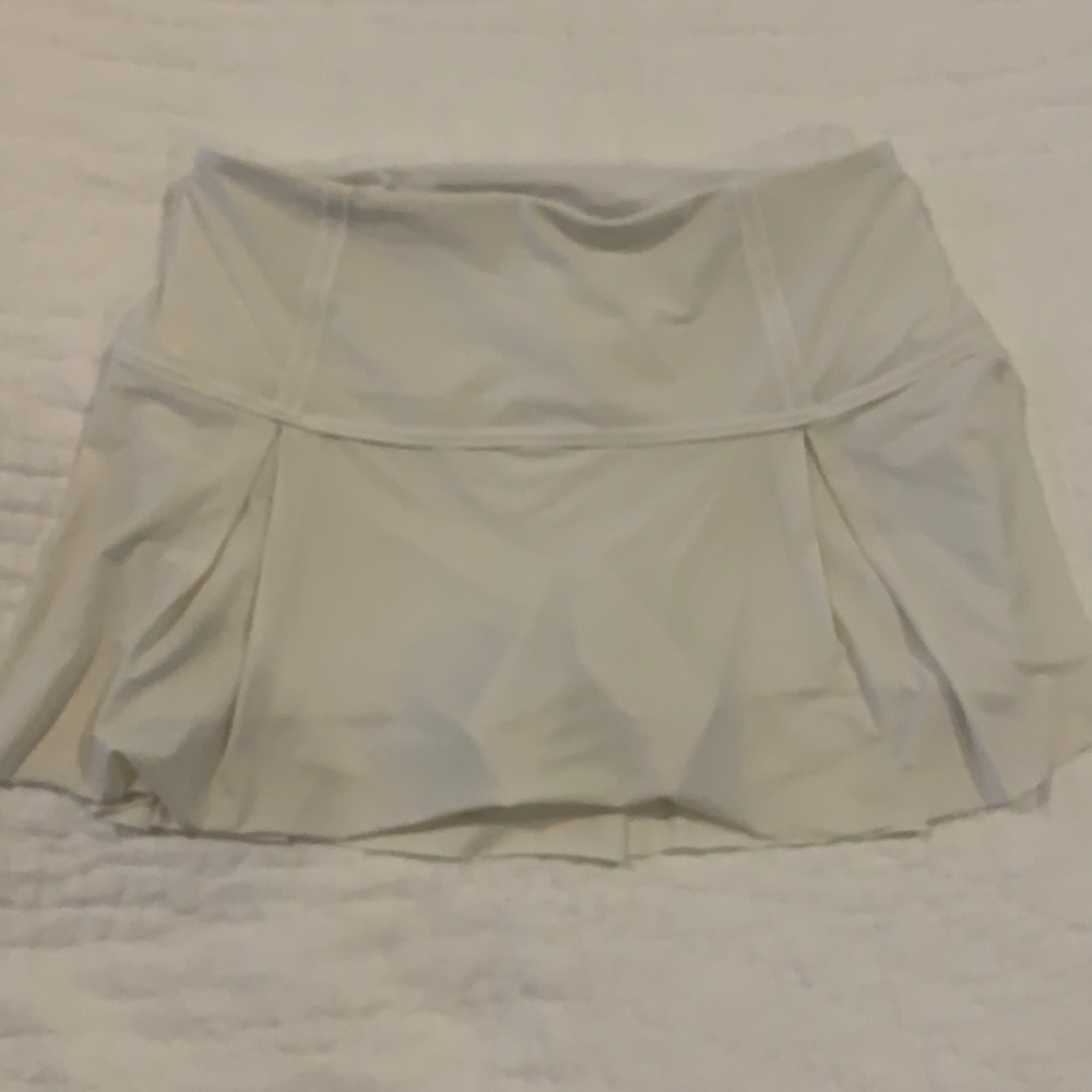 Lululemon white tennis/running skort - size 8